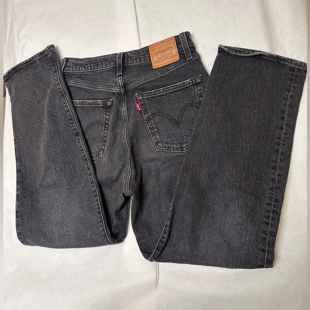 ⚫️Premium Levi's Ribcage Straight Jeans⚫️ - Picture 8 of 13